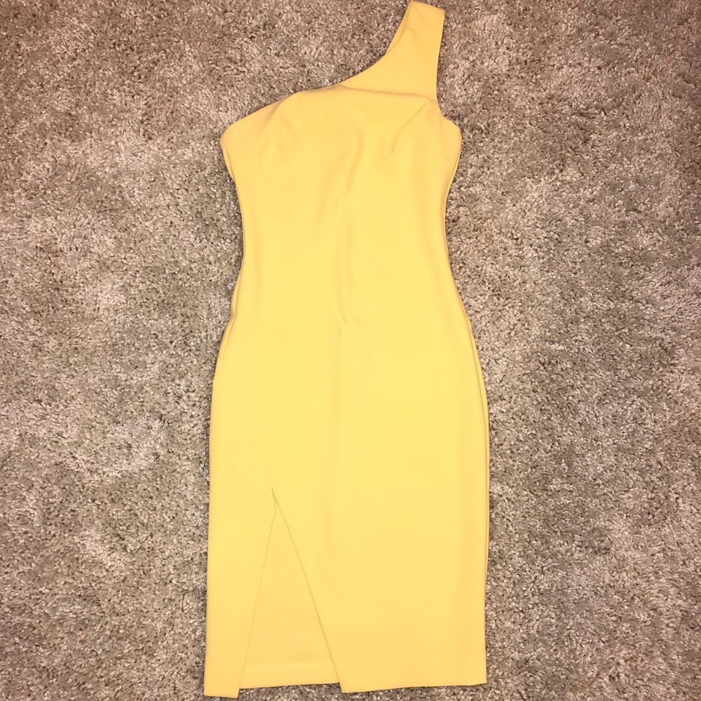 Worn once! Yellow Likely dress